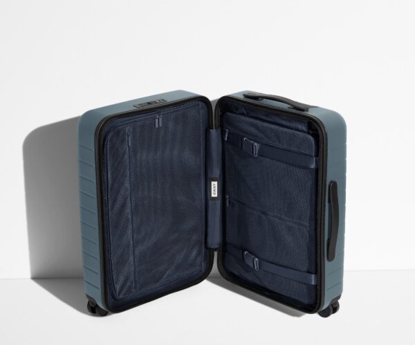 1aaada23-24cd-4c02-a7b3-8a25fe7b38d0.jpg The Bigger Carry-On in Coast Blue