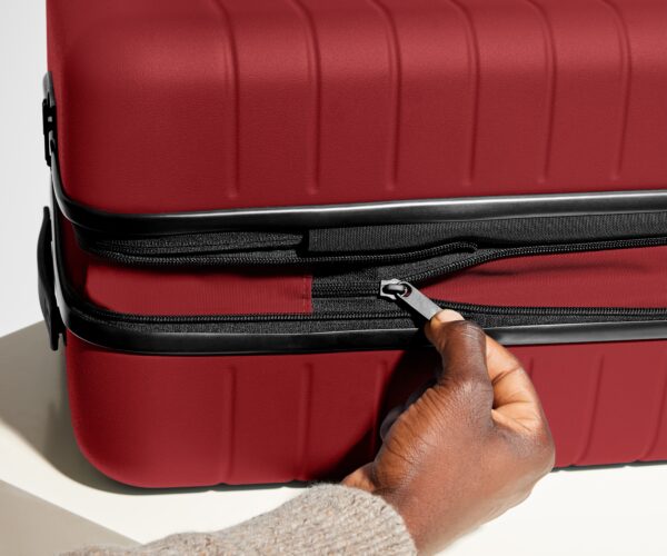 399f594d-8e55-4e6a-8be0-194b22e211c6_277cd652-9b8b-4978-a7cb-4b4fc9119965.jpg The Carry-On Flex in Tango Red