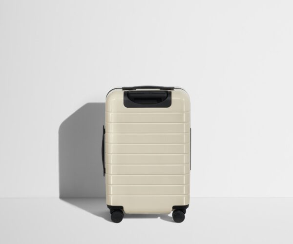 96bbaf32-8905-43bb-949a-6e3d1c7b0967_598a1f0c-009e-4bfe-8ace-30df57fd5336.jpg The Carry-On in Salt White (Gloss)