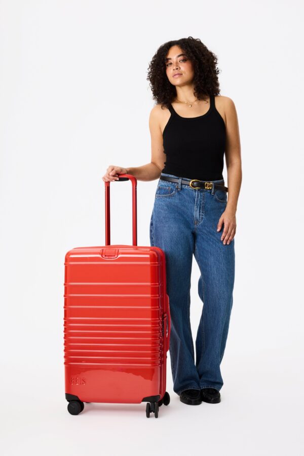 The Medium Check-In Roller in Glossy Flame