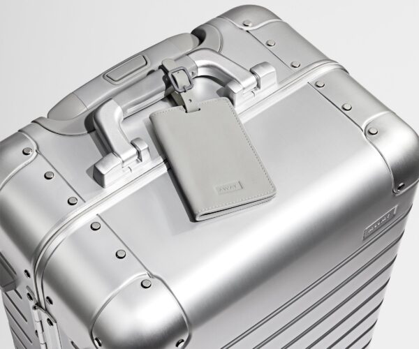 The Medium: Aluminum Edition in Silver