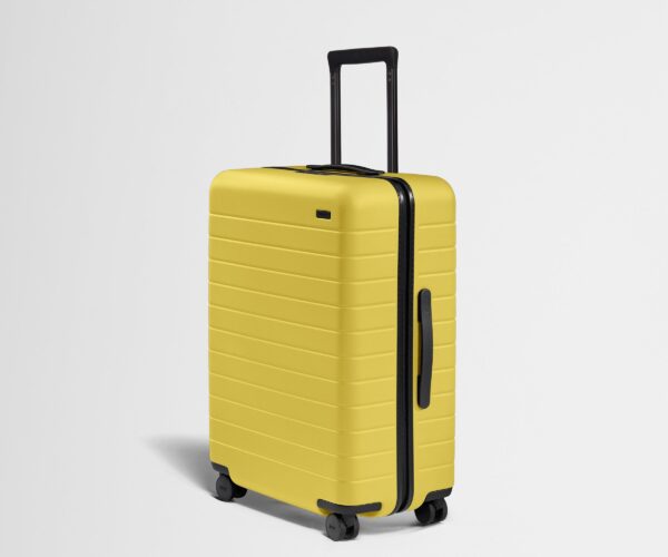 PDP_Beach_PC_Yellow_Medium_01.jpg The Medium in Sunshine Yellow