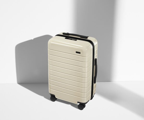 b56d2705-7f9b-4640-872a-ea9055e41c37_1f438251-e3f1-49c3-b3be-77a50f1c20c0.jpg The Carry-On in Salt White (Gloss)